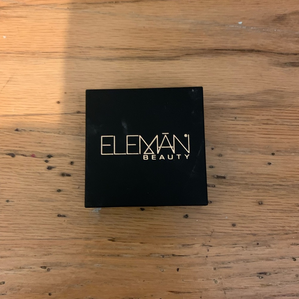Eleman Beauty Eyeshadow Duo